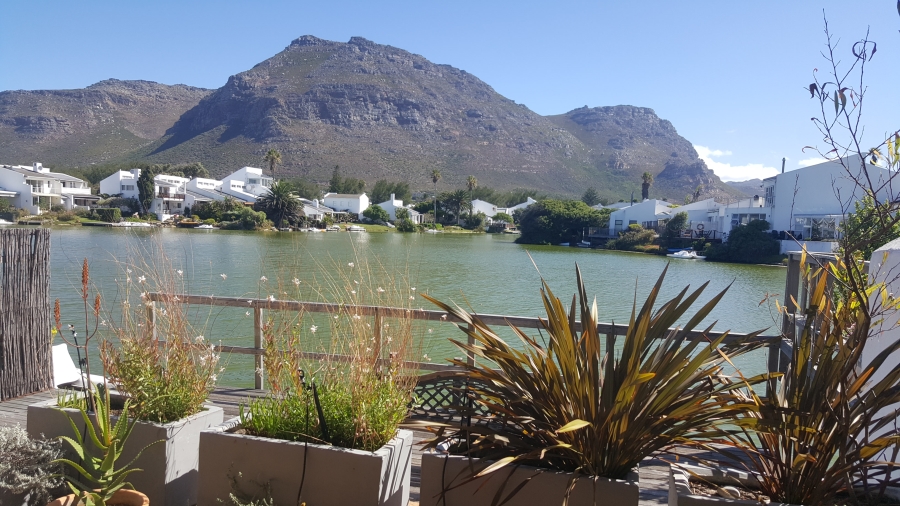 To Let 1 Bedroom Property for Rent in Marina Da Gama Western Cape